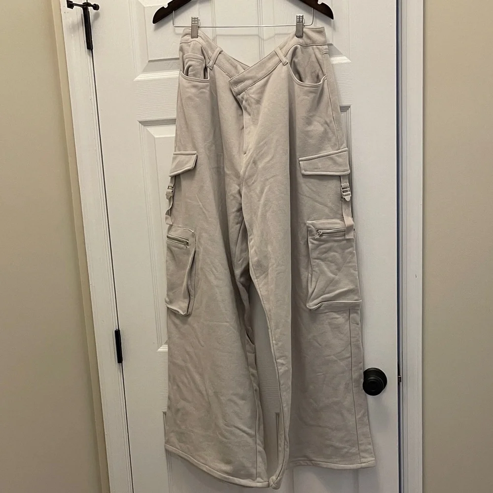 Forever 21 Cream Wide Leg Pants - Picture 1 of 7